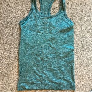 Green lulu tank top size 4